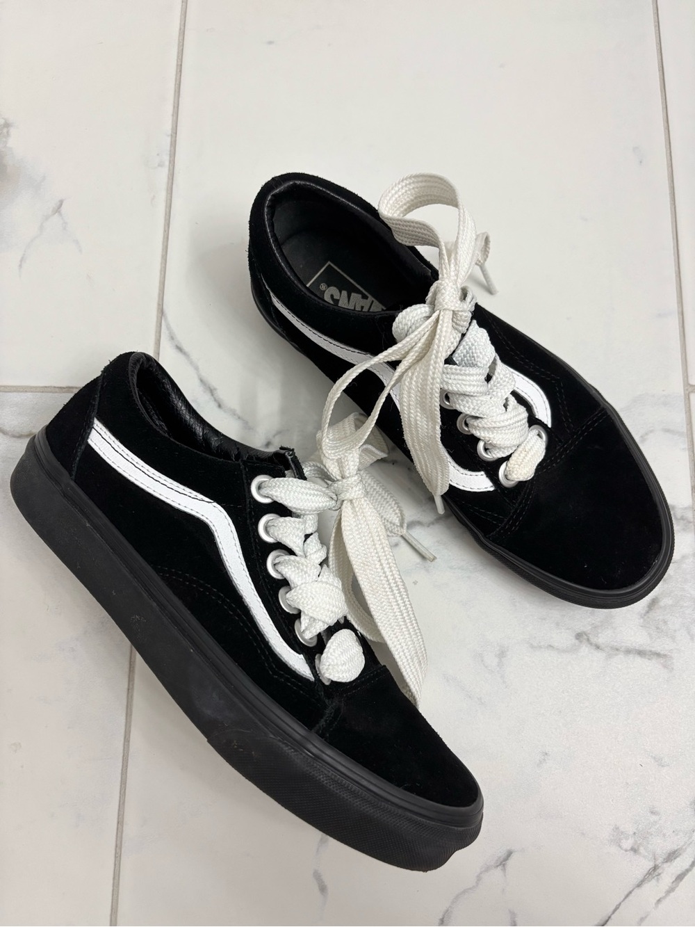 Vans Old Skool Suede Sneakers Mens 7.5/Womens 9 Black Thick Shoelace